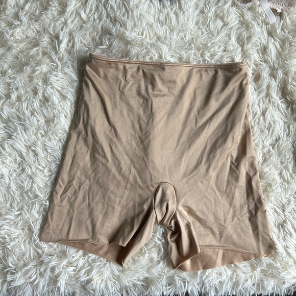 Spanx mid thigh high‎ waist shaper shorts size large Shapewear Tummy Control - Picture 1 of 8